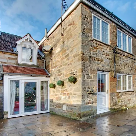 Cherry Garth Sleights